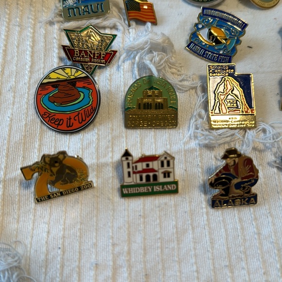 Vintage and new pins - Picture 4 of 6